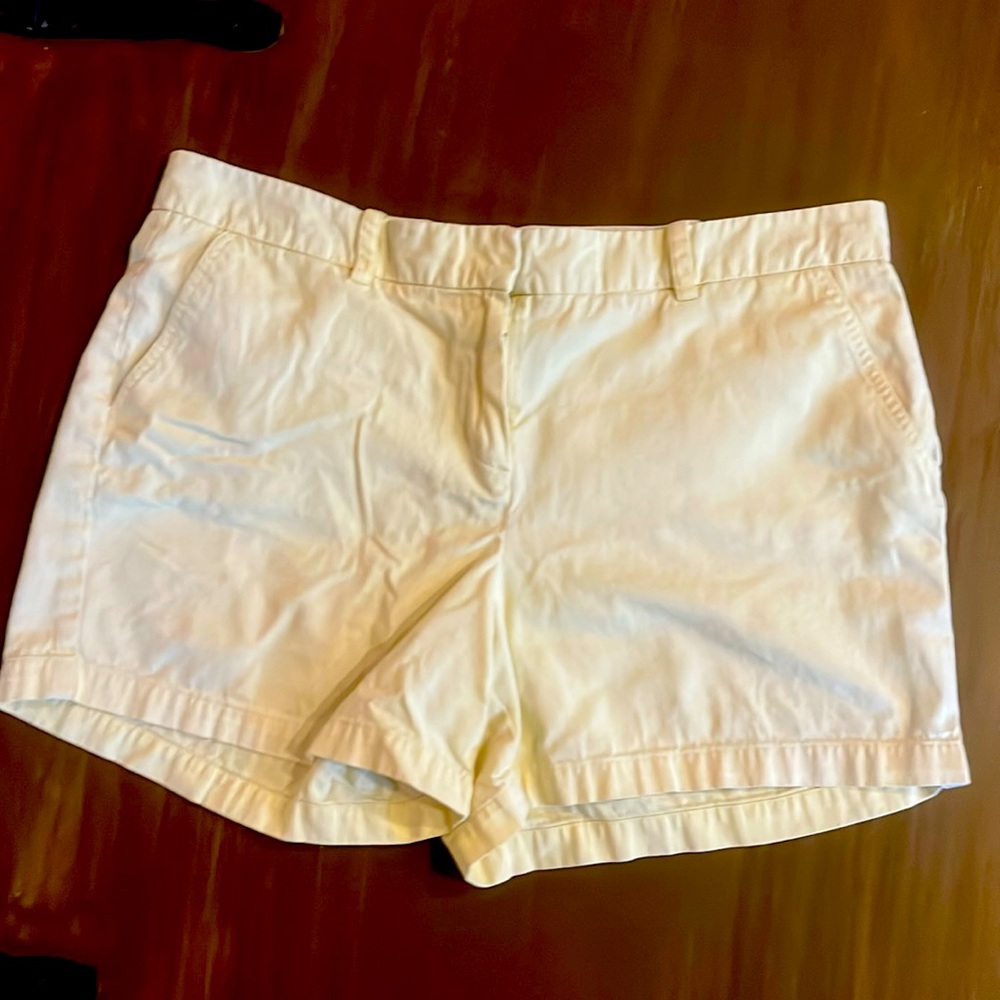Adorable butter yellow chino Sandro shorts!